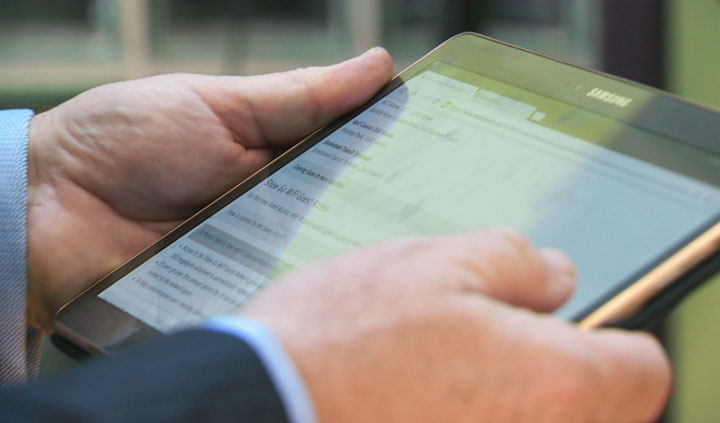 Visitors to Saskatoon city hall and several civic leisure facilities now have access to complimentary WiFi.