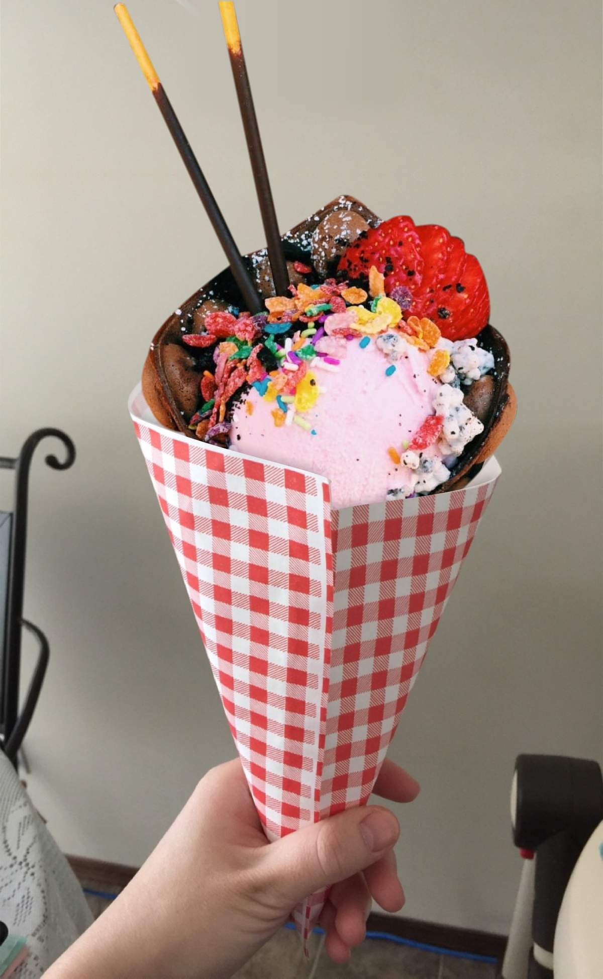 Poutine corn dog and fruit-infused grilled cheese: new midway food at the 2016 Calgary Stampede - image