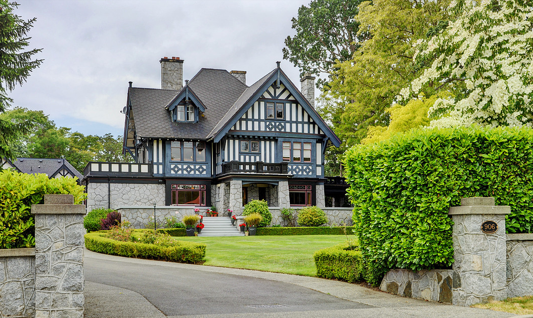 $2 million heritage mansion in Victoria shows striking contrast in real estate prices - image