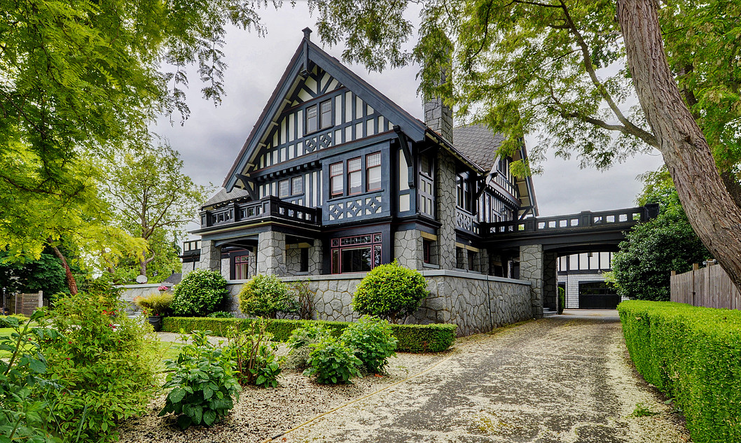 2 million heritage mansion in Victoria shows striking contrast in real