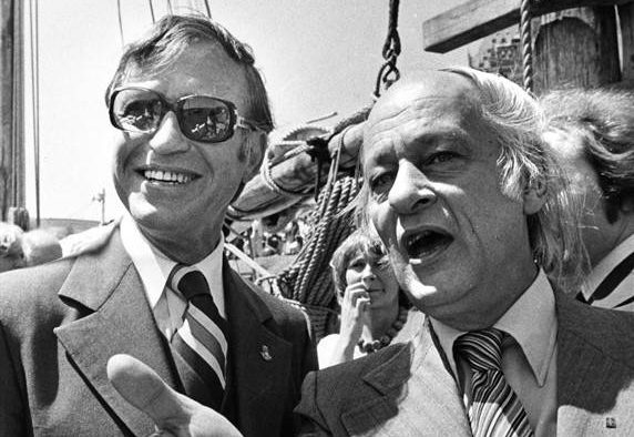 Gilles Lamontagne (left), Canada's postmaster general (left) and Quebec Premier René Lévesque take part in a ceremony marking the 370th anniversary of Quebec City on July 3, 1978. Former Quebec City mayor and federal cabinet minister Lamontagne has died at the age of 97.