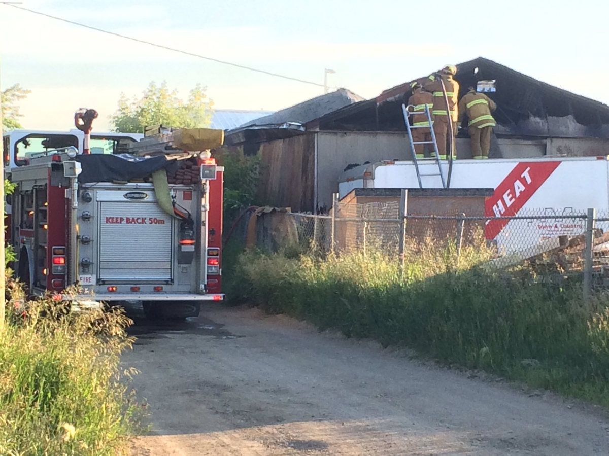Regina fire crews responded to an early morning garage fire in the 700 block of Rae Street, Tuesday.