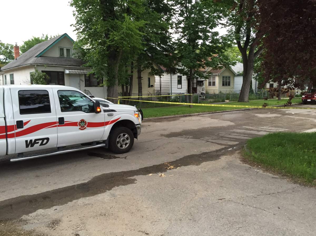 North End house fire sends 1 to hospital - Winnipeg | Globalnews.ca