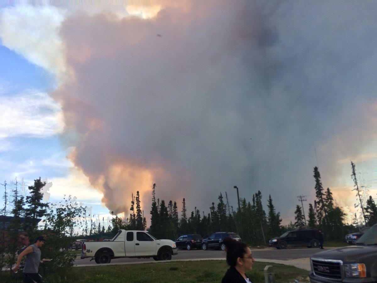 Photo shows wildfires approaching Manitoba communities. 