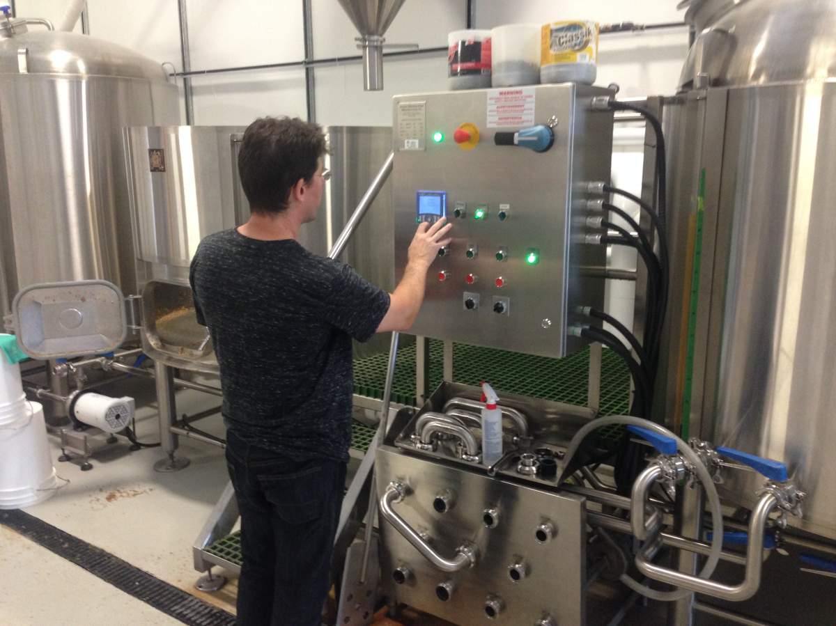 Craft beer camaraderie: NB brewers helping, not hindering each other - image