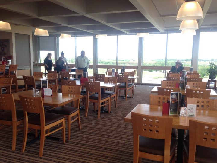 Dakota Dunes clubhouse restaurant