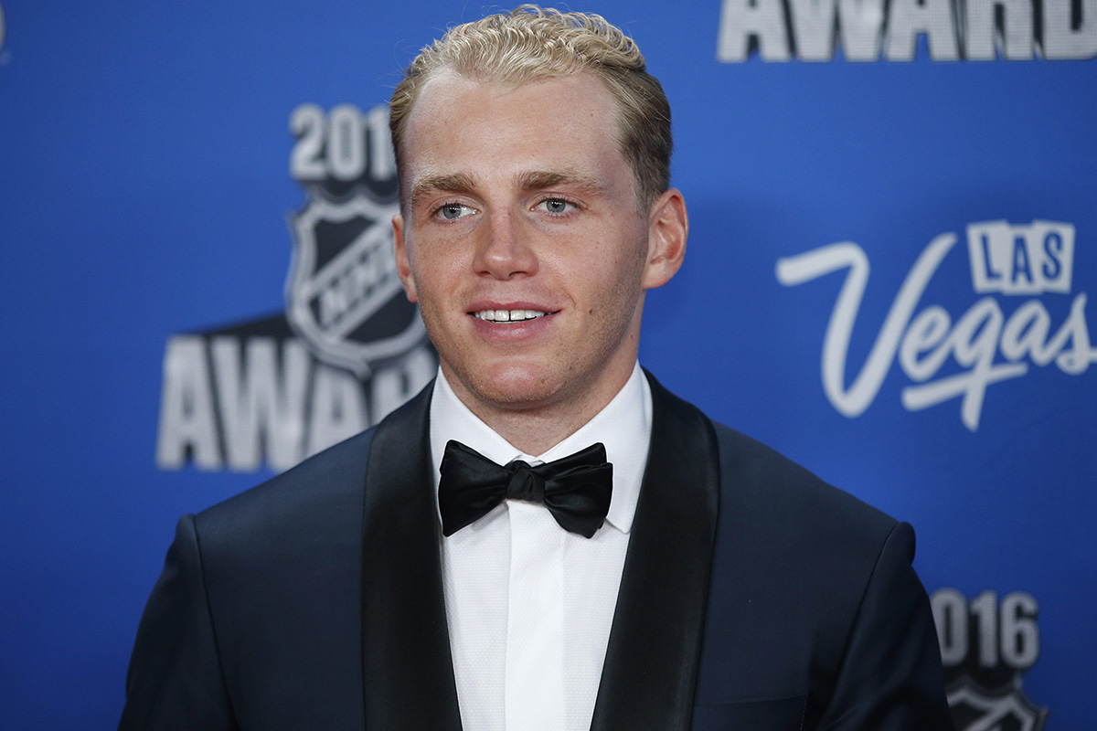 Chicago Blackhawks' Patrick Kane poses on the red carpet at the NHL Awards show, Wednesday, June 22, 2016, in Las Vegas. 
