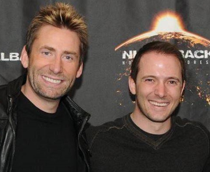 Chad Kroeger of Nickelback with Global News Winnipeg's, Mike Koncan in 2015.