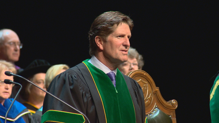 Mike Babcock receives honorary doctor of laws degree from the University of Saskatchewan during spring convocation.