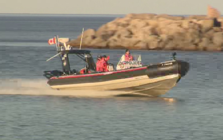 Торонто Екипажите са в района на плажа на Блуфър в