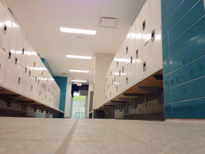 Calgary YMCA’s universal lockerroom open to all genders Globalnews.ca