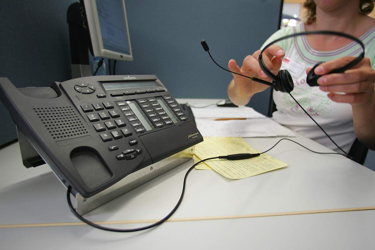 Virginia man dies after 911 call dismissed as pocket dial - image