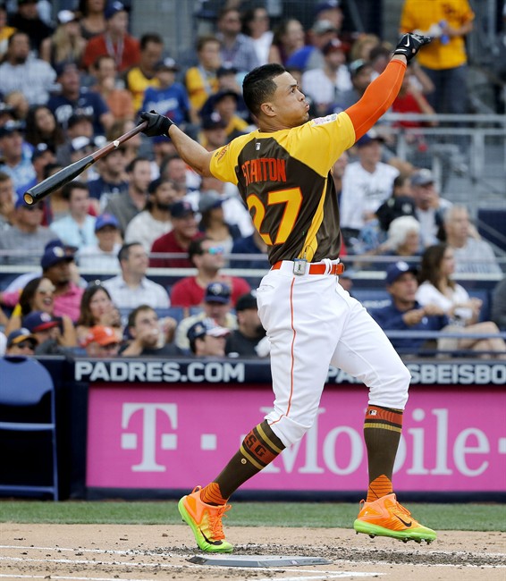 National League's Giancarlo Stanton, of the Miami Marlins, hits during the MLB baseball All-Star Home Run Derby, Monday, July 11, 2016, in San Diego.
