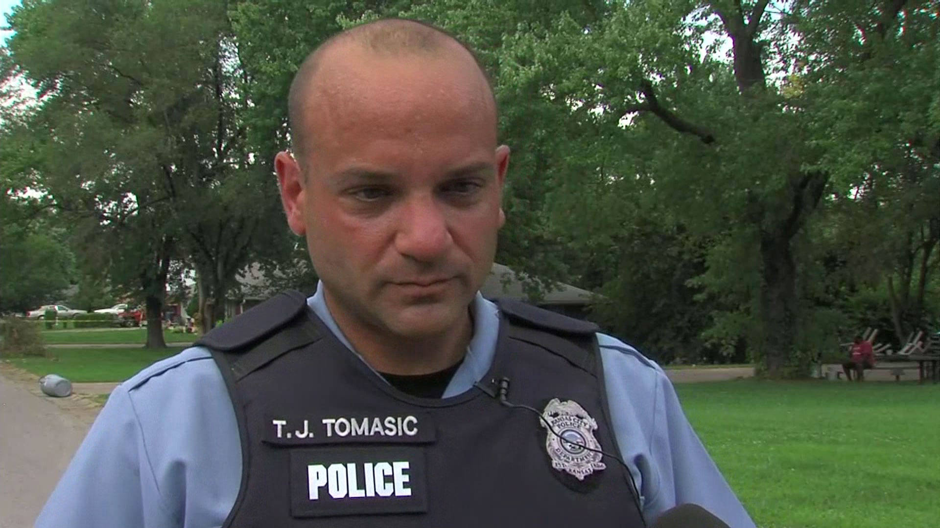 Kansas City police officer killed while looking for drive-by suspect ...
