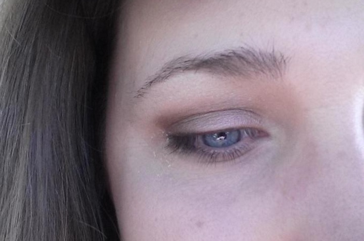 Imgur user Amjohnson says she sneezed while using an eyelash curler, ripping out a chunk of lashes.