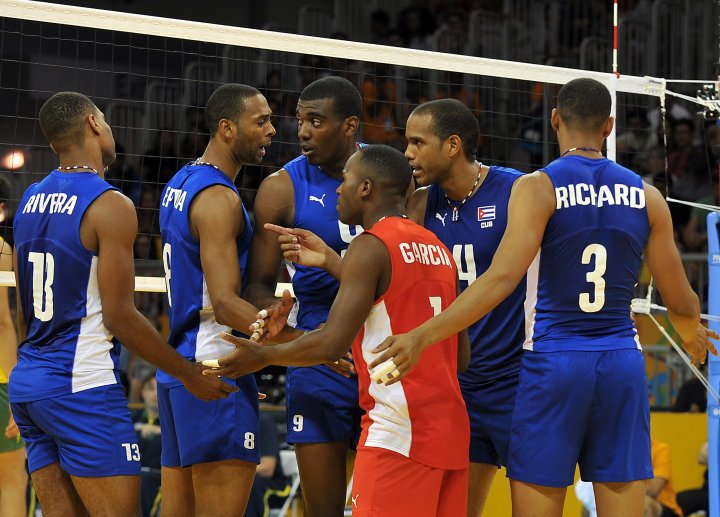 8 members of Cuban volleyball team detained for aggravated rape in