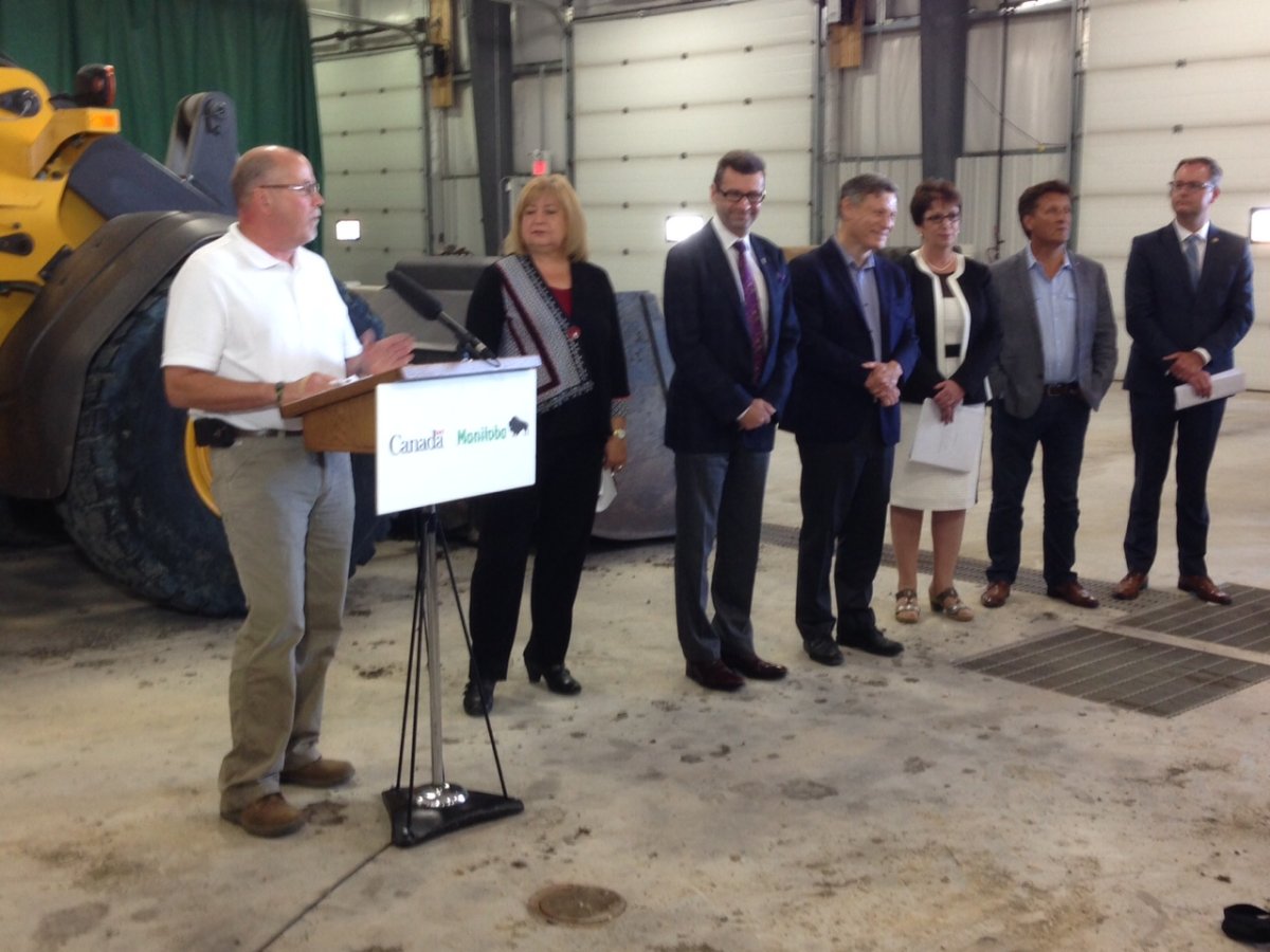 Several Provincial and Federal politicians were on hand for the announcement.