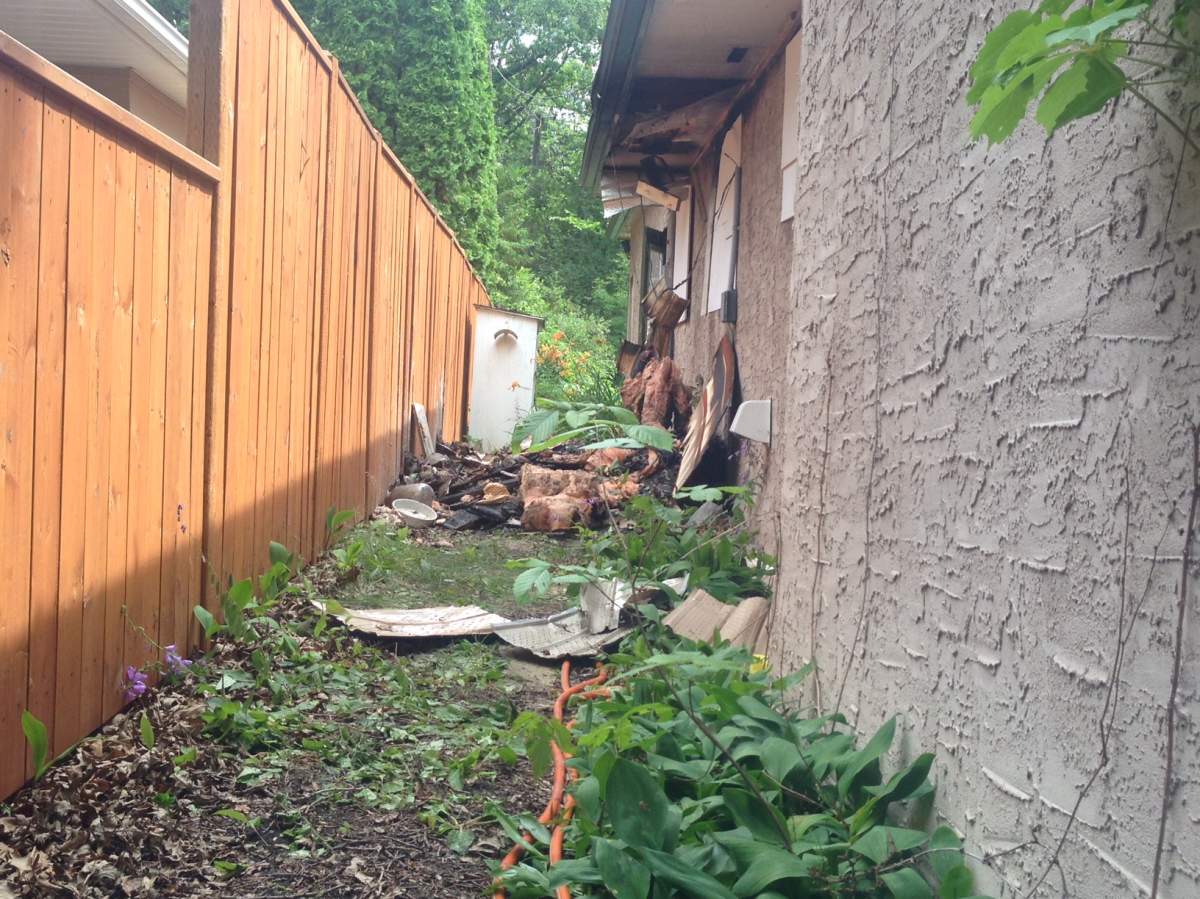 Two overnight Winnipeg fires send five people to hospital - image