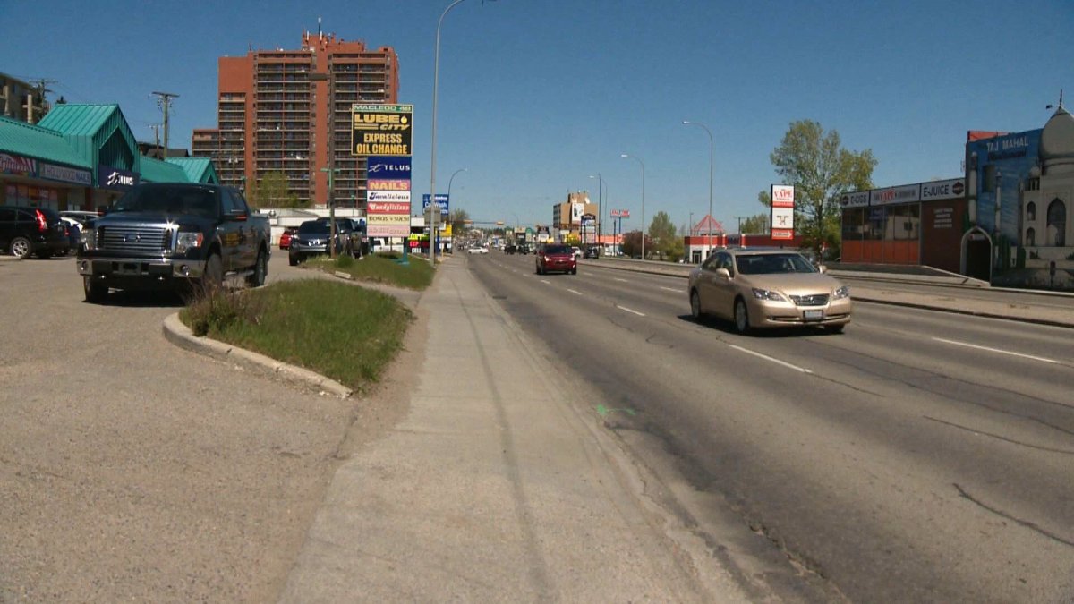 Traffic is shown in the 4800 block of Macleod Trail S.W. 