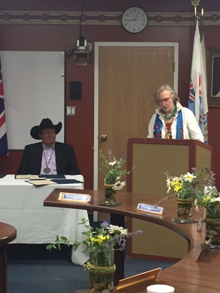 Minister of Indigenous and Northern Affairs visits Blood Tribe to sign ...