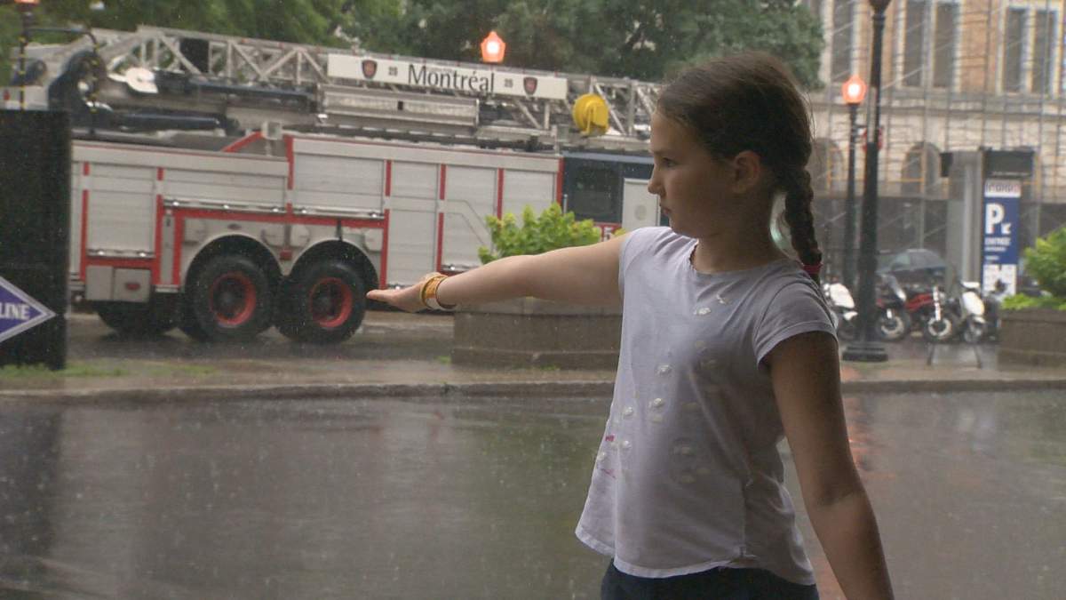 Heavy winds leave thousands without power in Quebec - Montreal ...