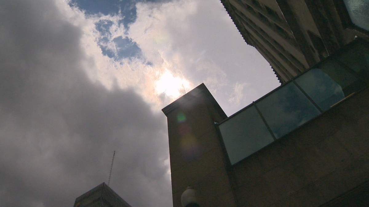 Heavy winds leave thousands without power in Quebec - Montreal ...
