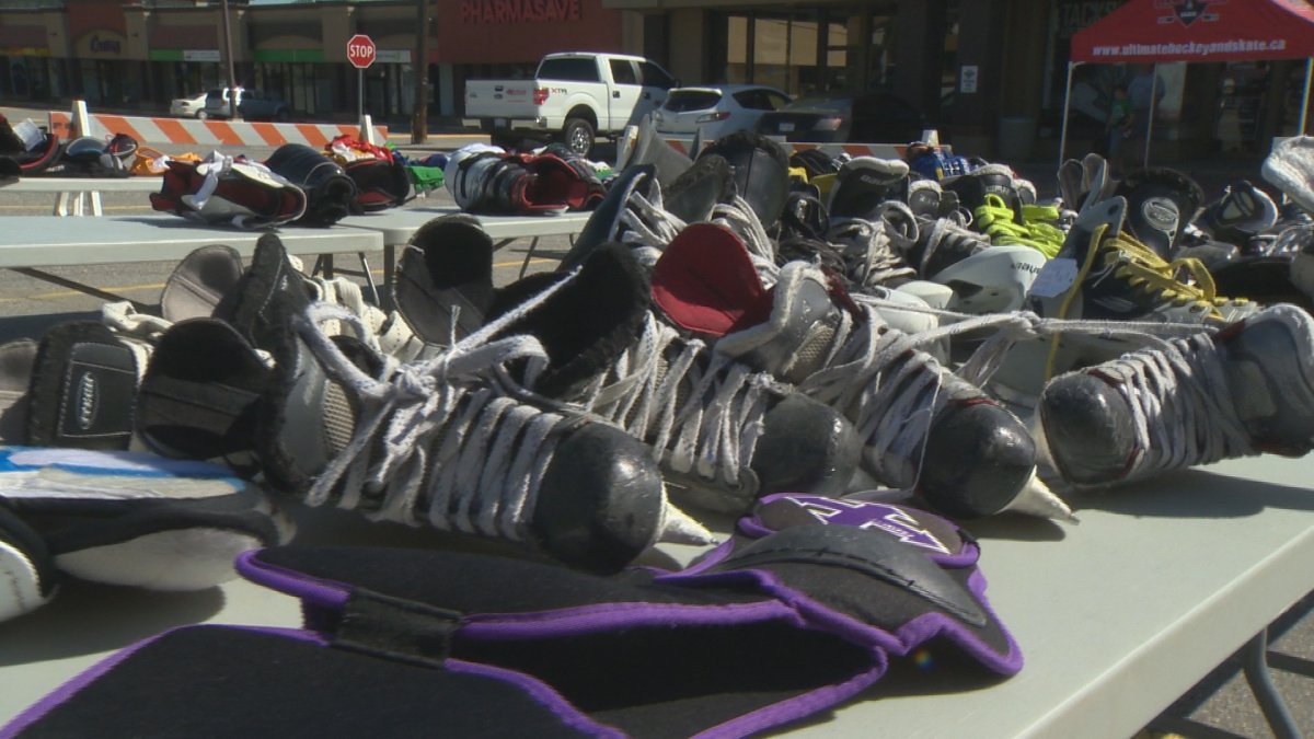 West Kelowna hockey players swap gear while raising money for KidSport