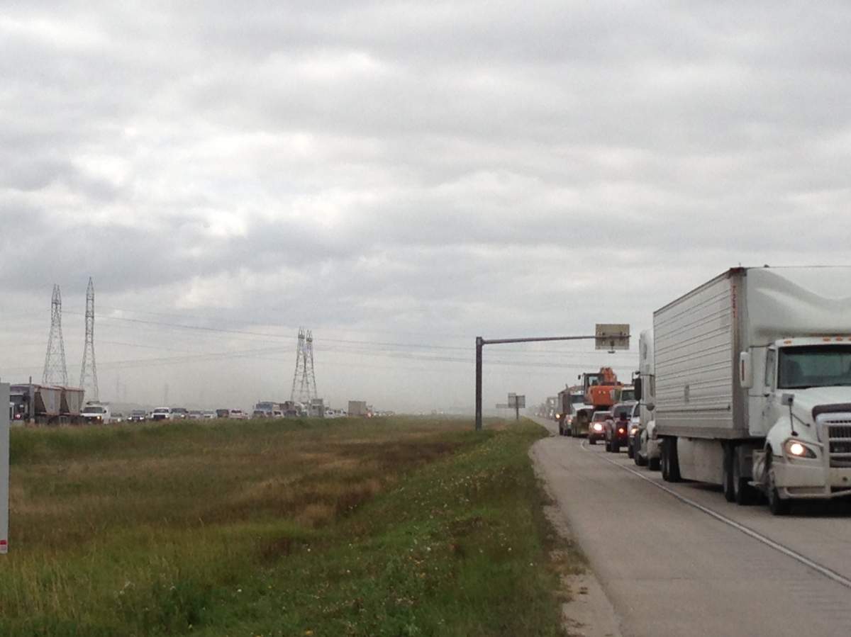 Serious multi vehicle crash in North Winnipeg - image
