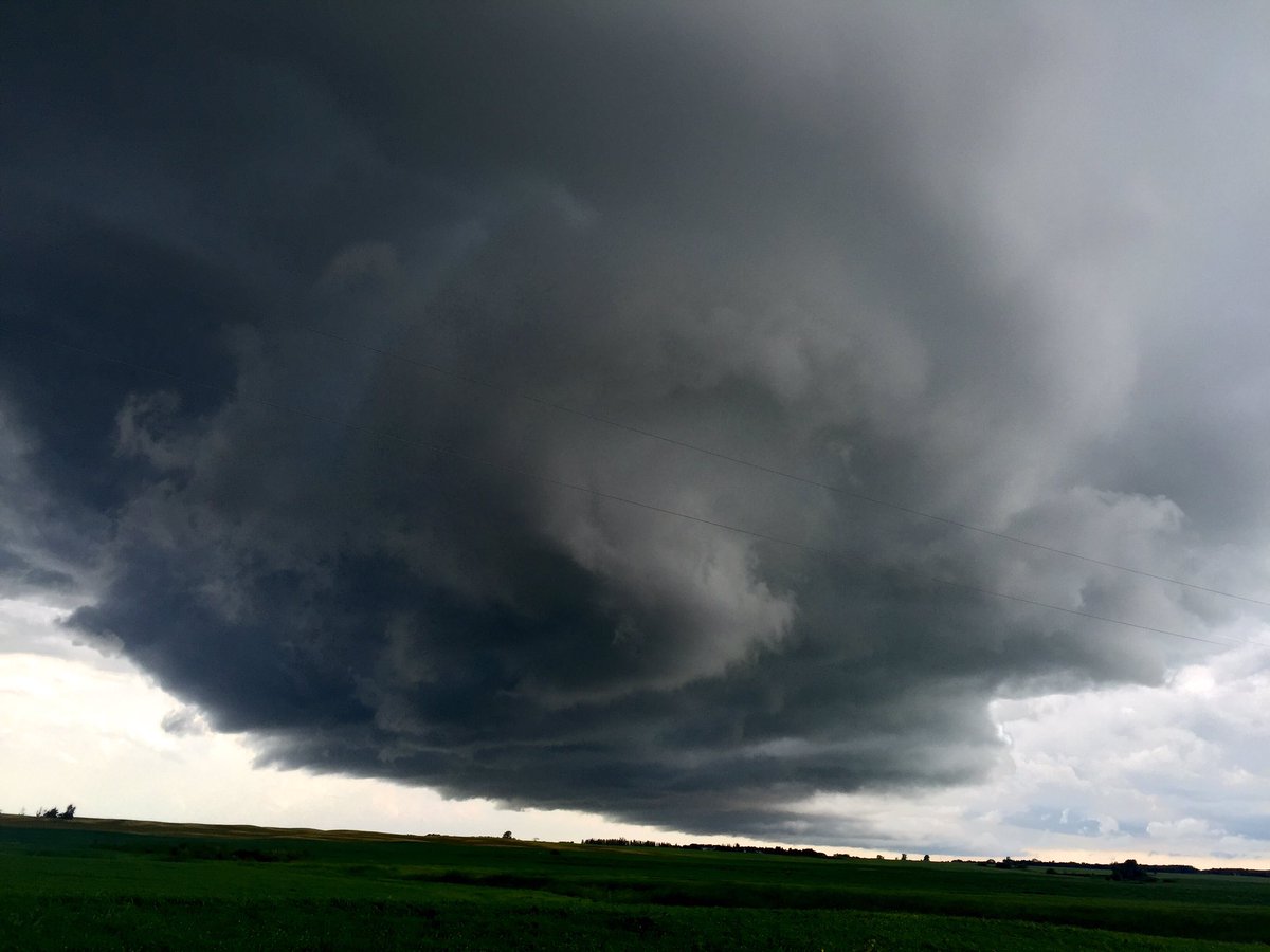 2 tornadoes touch down in southern Manitoba - image