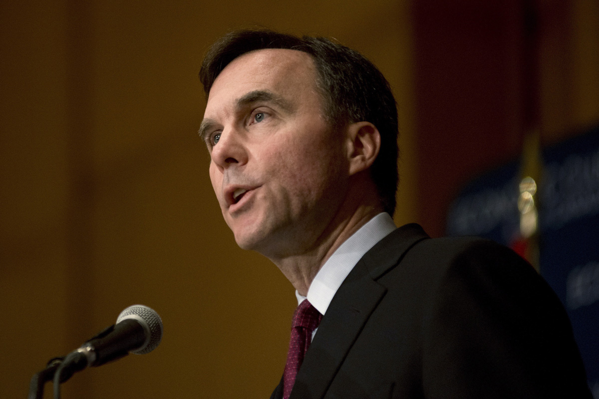Finance Minister Bill Morneau speaks to the Economic Club of Canada about long-term growth for the middle class, in Toronto, on Thursday, June 23, 2016. 