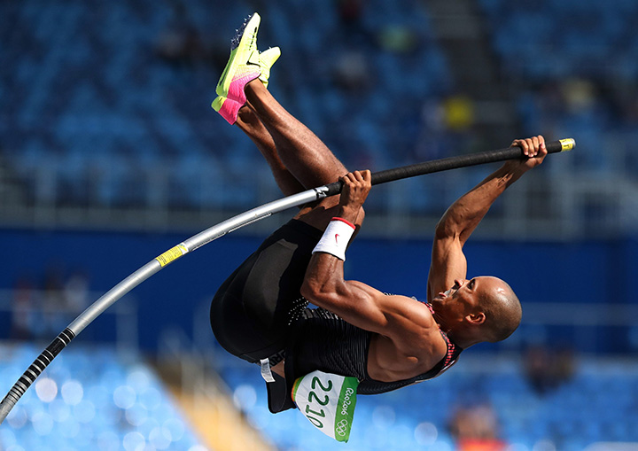 Canada’s Damian Warner competes in men’s decathlon pole vault during the athletics competitions of the 2016 Summer Olympics at the Olympic stadium in Rio de Janeiro, Brazil, Thursday, Aug. 18, 2016.