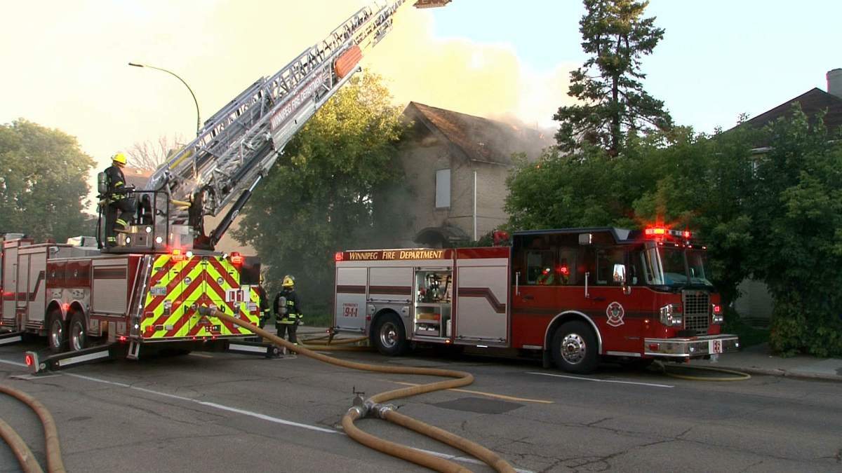 Early morning blaze rips through Selkirk home - image