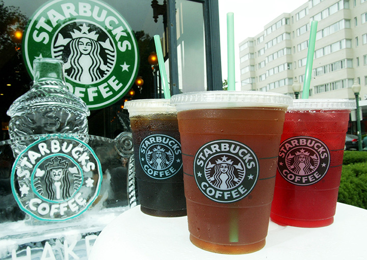 Starbucks' iced coffee and tea beverages are displayed during on June 2, 2003 outside a shop in Washington, DC. 