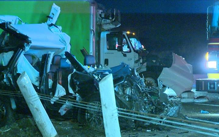 1 person dead after 2 cars collide on Highway 401 near Highway 400 ...