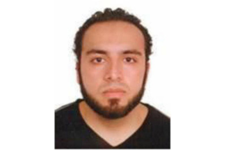 Police in New York have named 28-year-old Ahmad Khan Raham as a suspect in Saturday's bombing in New York City.