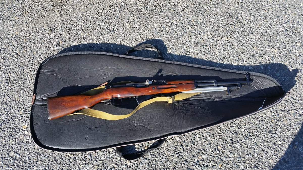 Man arrested with loaded rifle at Abbotsford Airport - image