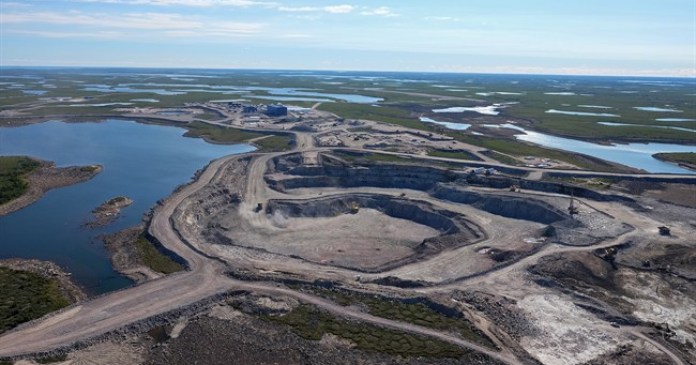 DeBeers says there will be few signs of closed northern Ontario diamond mine  by year's end