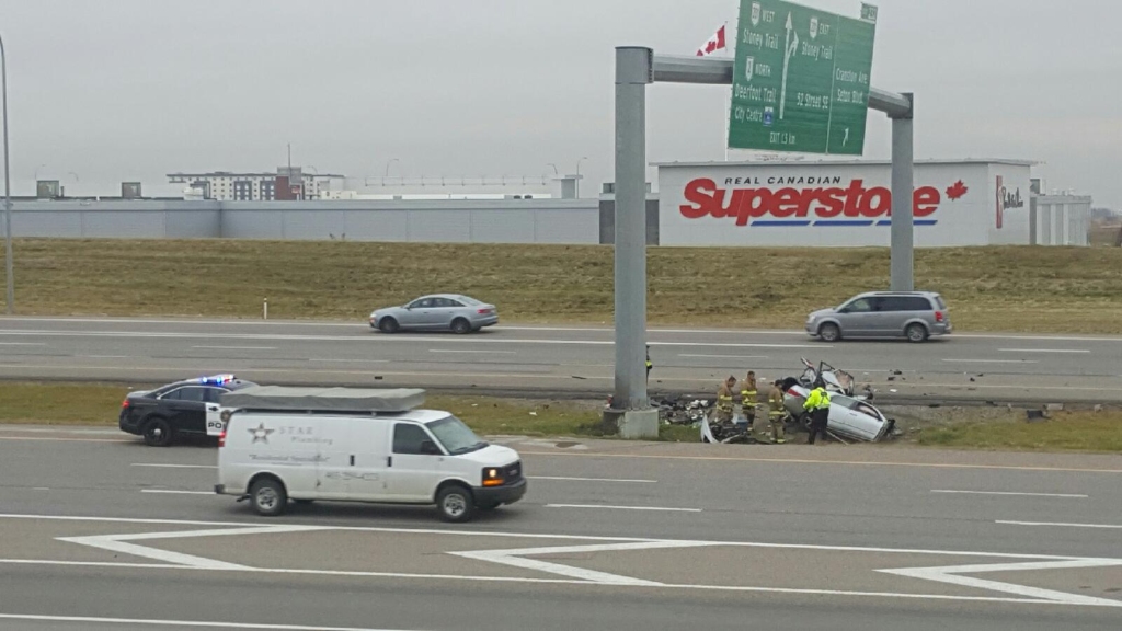 Emergency crews respond to a single-vehicle crash on Deerfoot Trail on Friday, Sept. 30, 2106.