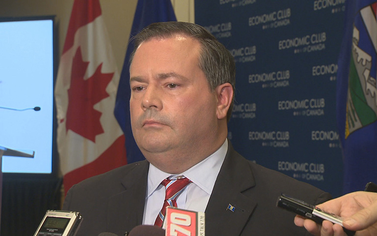 Jason Kenney speaks to reporters on Sept. 9, 2016.