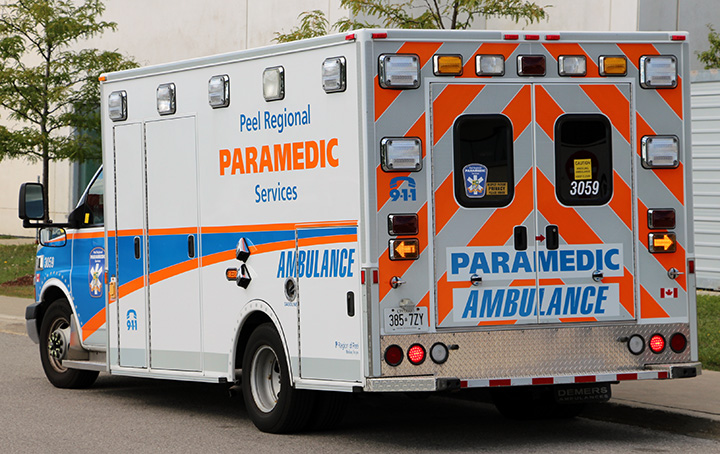 Жена е арестувана а мъж е с опасност за живота