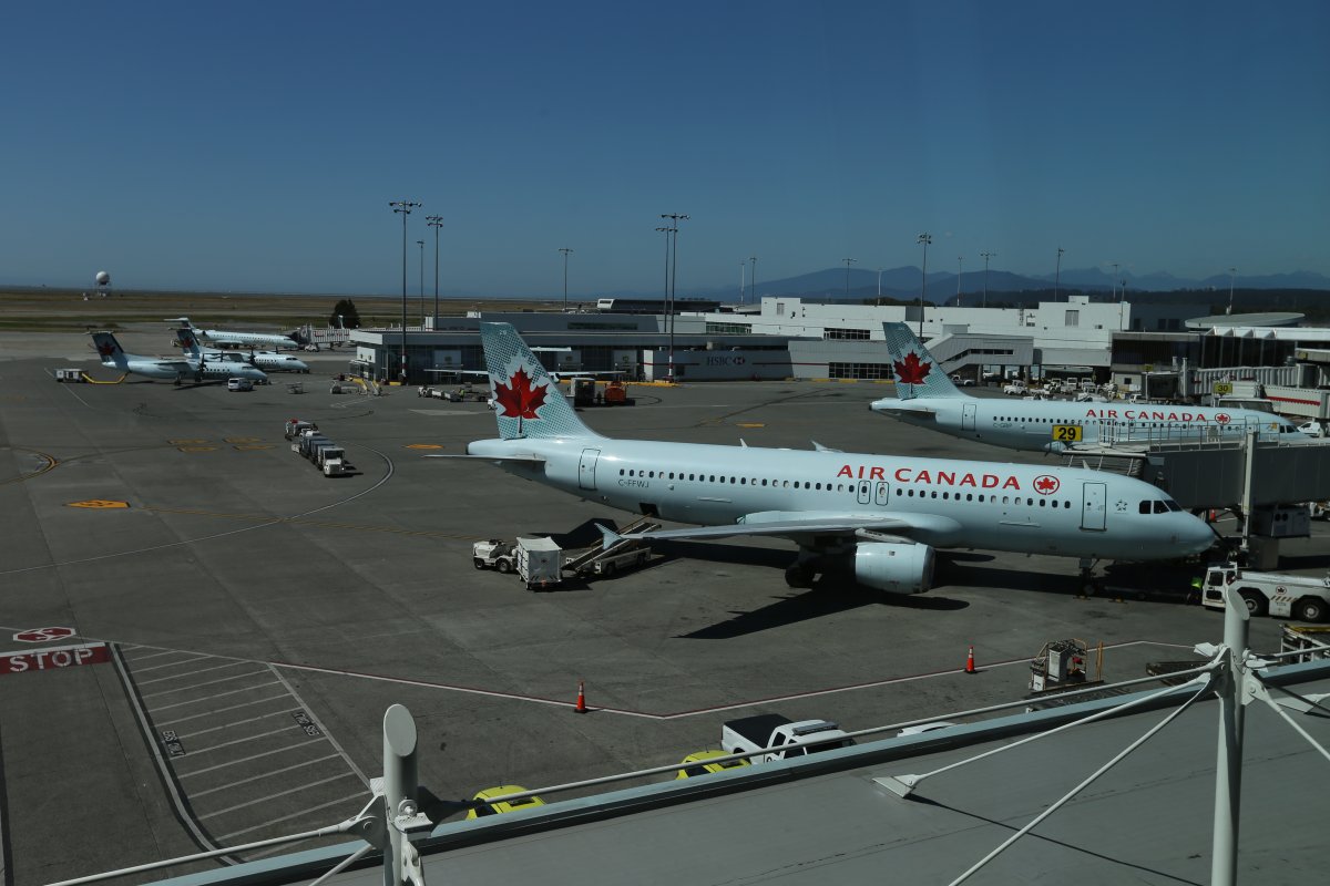 Air Canada plane airport YVR runway