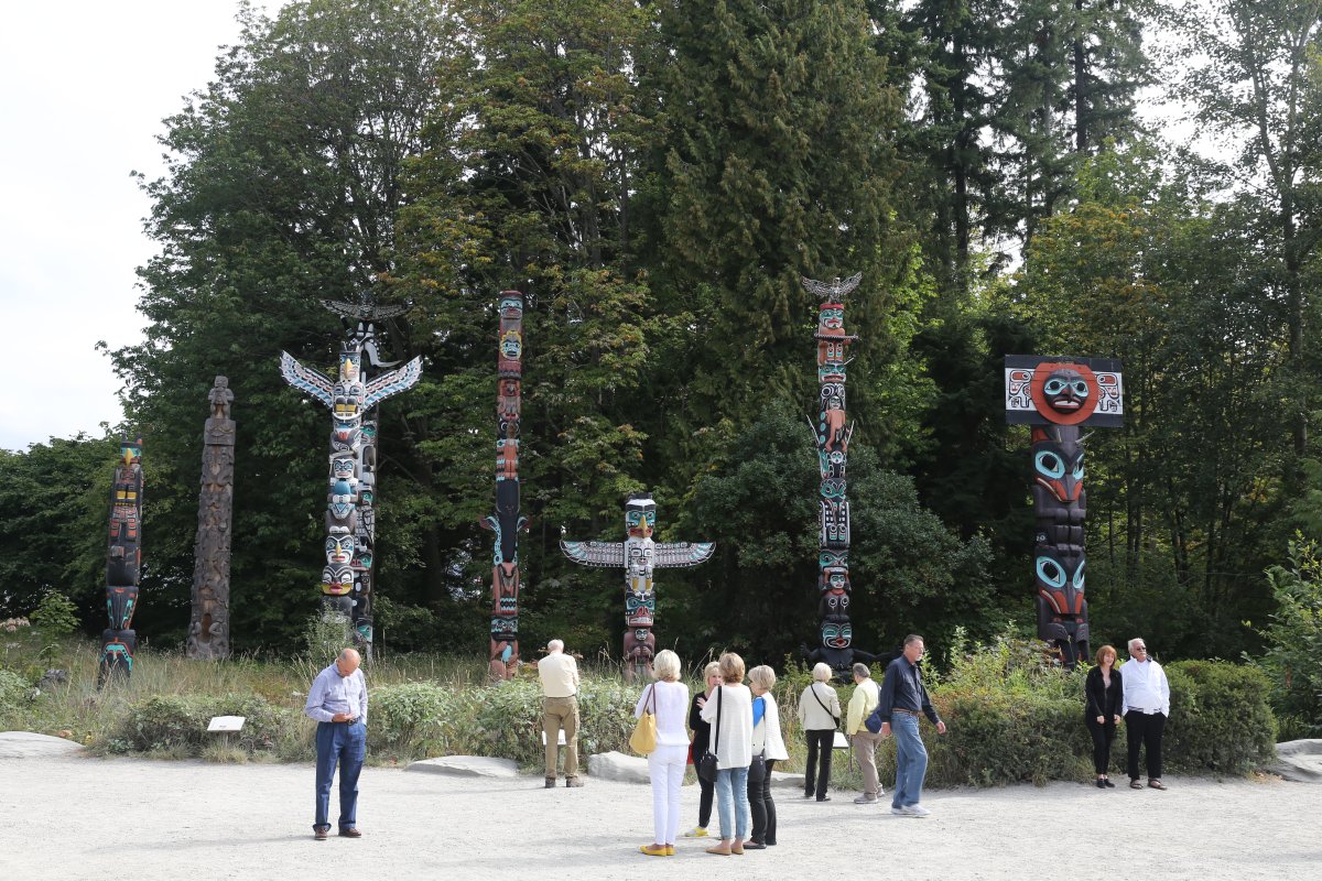Vancouver Seawall Stanley Park totem poles