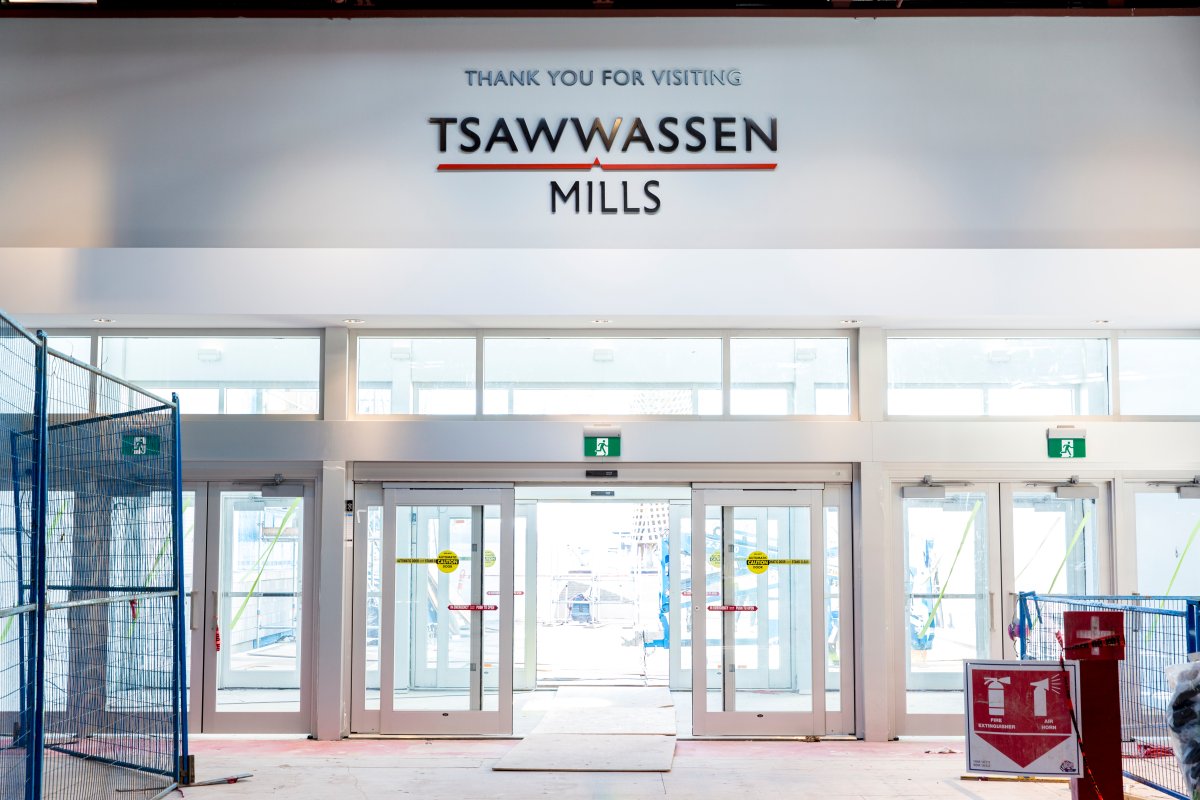 tsawwassen mills nike sale