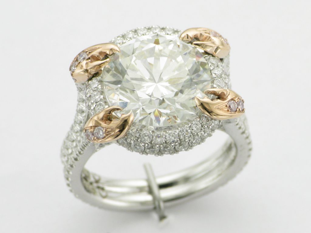 Russell Peters is engaged! - image