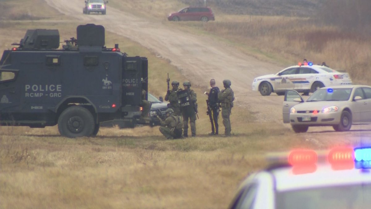 Tactical units get ready to approach Kevin Runke's vehicle in November 2015. 