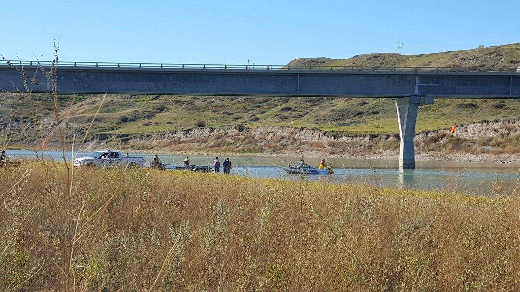 Emergency crews on scene looking for missing man at the MD of Taber Park. Sept. 25, 2016.
