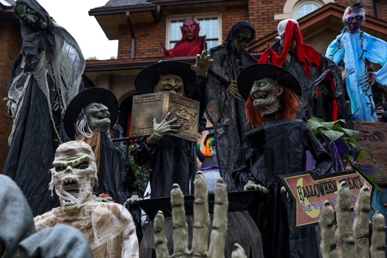 Is this Ottawa’s most spooktacular Halloween house? National