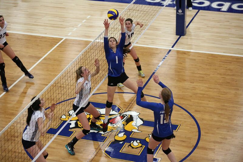 UBCO volleyball team undefeated in weekend tournament - image