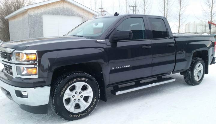 Jonathon Clifford Lee is believed to be driving a 2014 Chevrolet Silverado 1500.