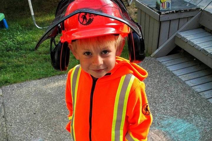 BC father to launch line of reflective safety clothing to protect kids - image